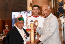विद्यानंद सरैक ने हाटी की पारंपरिक वेशभूषा में लिया पद्मश्री सम्मान