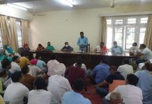 पांवटा साहिब : भारतीय जनता पार्टी पांवटा मंडल की मासिक बैठक पीडब्ल्यूडी विश्राम गृह में मंडल अध्यक्ष अरविंद गुप्ता की अध्यक्षता अरविंद गुप्ता ने कार्यकर्ताओं को संबोधित करते हुए कहा कि प्रत्येक कार्यकर्ता अपने बूथ पर लाभार्थियों की सूची बनाएं और घर घर जाकर प्रदेश सरकार व केंद्र सरकार की जनकल्याणकारी योजनाओं को लोगों तक पहुंचाएं।