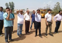 विवेक महाजन ने अधिकारियों सहित किया कुंजा मंत्रालियों हैलीपैड का सामूहिक निरीक्षण