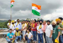 आम आदमी पार्टी पांवटा साहब के वाइ प्वाइंट स्थित कार्यालय पर आज राष्ट्रध्वज की स्थापना की गई।