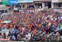 ये भीड़ पैसे देकर बुलाई गई भीड़ नही ये भीड़ अपने अधिकार अपने हकों को कायम रखने के लिए मिलों दूर पहुंची है