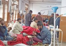 मेडिकल कॉलेज चंबा में एक बिस्तर पर दो-दो मरीज उपचाराधीन