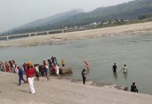 मां यमुना नदी पर दुर्घटनाएं रूकने का नाम नहीं ले रही ओर सरकार व प्रशासन सुरक्षित नहीं कर पा रही है इस धार्मिक स्थल को