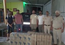 रात्रि गश्त के दौरान कोलर के समीप दो अलग-अलग स्थानों पर 2 गाड़ियों की डिक्की से 57 पेटियां शराब की बरामद करने में सफलता हासिल की है। 57 पीटियों में कुल 684 बोतलें बरामद