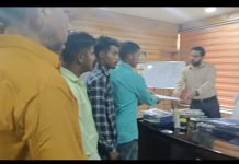 जेसीबी मशीन और टमटमे से होता है अवैध खनन