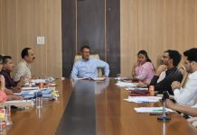उपायुक्त की अध्यक्षता में जिला स्तरीय सार्वजनिक वितरण समिति व सतर्कता समिति की समीक्षा बैठक हुई आयोजित