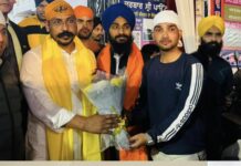 नगीना सांसद चंद्रशेखर आजाद ने गुरुद्वारा श्री पांवटा साहिब में टेका माथा; भीम आर्मी नेता अमित कुमार व सन्नी सिंह ने किया स्वागत