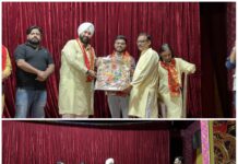 आदर्श रामलीला में पहुंचे SDM द्विजा गोयल व अवनीत सिंह लांबा, भगवान श्रीराम के आदर्शों पर चलने का दिया संदेश